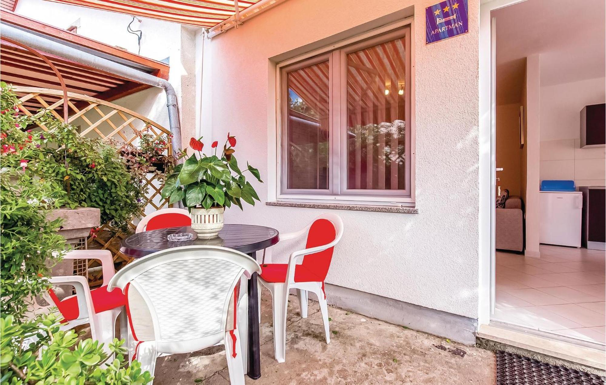 Awesome Apartment In Dobrinj With Wifi Dış mekan fotoğraf